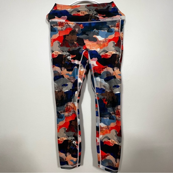 Fabletics work out set - Picture 2 of 8